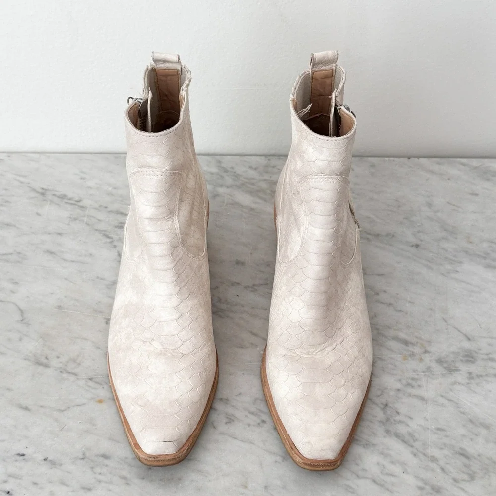 Donald Pliner Marisol Western Snakeskin Ankle Boot‎ 8M Cream Leather Pointed Toe